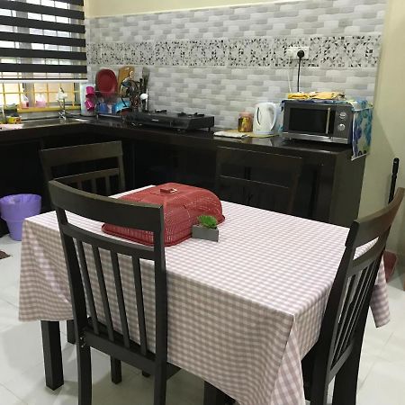 Homestay Talina Kuala Terengganu Exteriör bild