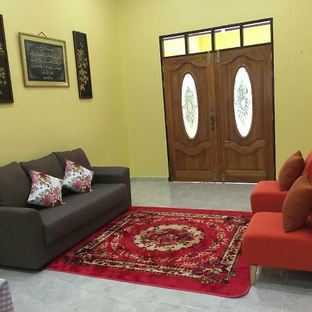 Homestay Talina Kuala Terengganu Exteriör bild