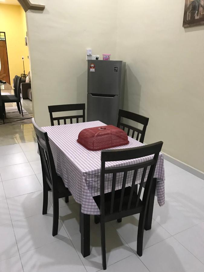 Homestay Talina Kuala Terengganu Exteriör bild